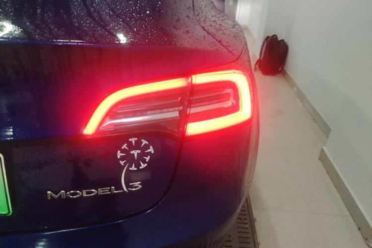 Used Tesla Model 3 2020 Standard Range Rear-Wheel Drive Upgraded Version Right Rear Taillight