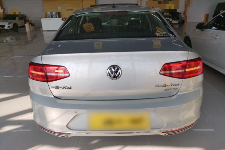 Used Volkswagen Magotan 2019 330TSI DSG Luxury Version China VI Standard Rear