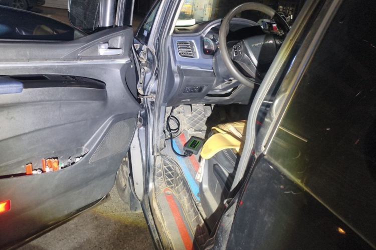 Used FORTHING Lingzhi 2022 Striving Version M5L 1.6L Luxury 7-Seater
