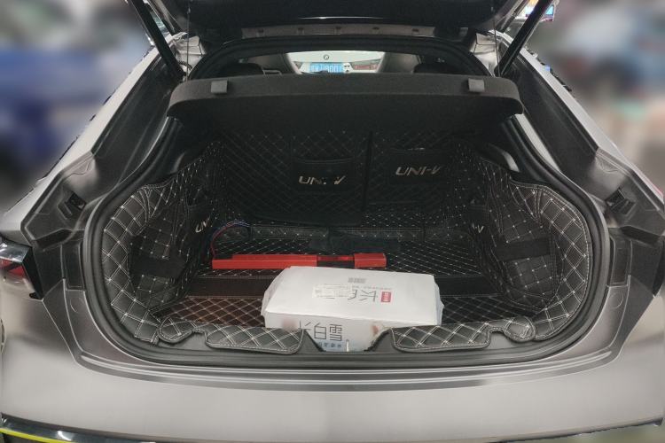 Used CHANGAN UNI-V 2022 2.0T Sporty Version Trunk