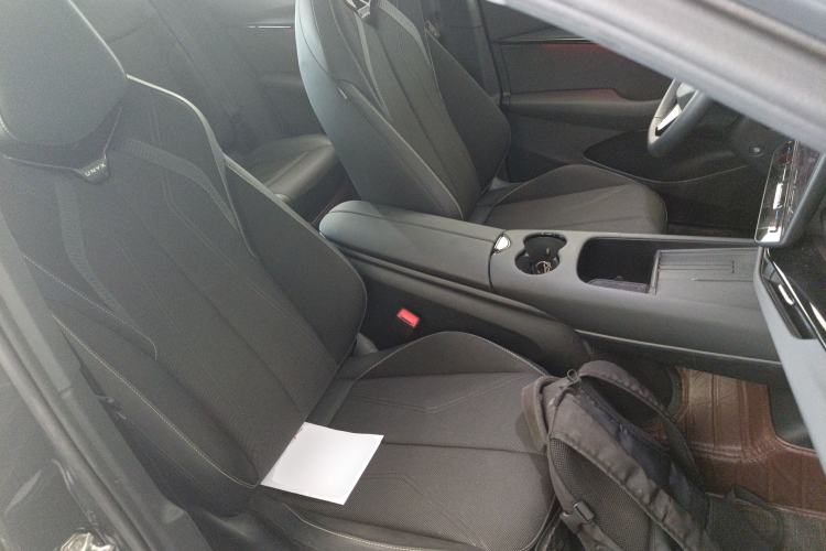 Used Volkswagen ID.UNYX 2024 Pro Long-Range Version
