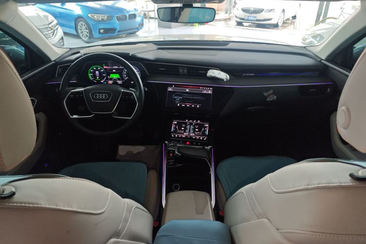 Used Audi e-tron 2021 50 quattro Prestige Edition Center Console