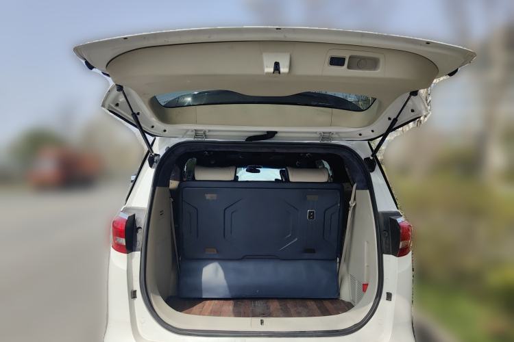 Used Buick GL8 2017 ES 28T Comfort Model China V Standard