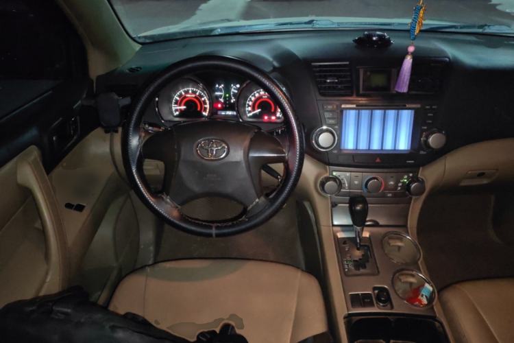 Used Toyota Highlander 2011 2.7L Two-Wheel Drive 5-Seater Elite Edition
