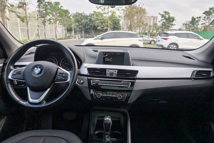 Used BMW X1 2016 sDrive18Li Fashion Model Interior 4