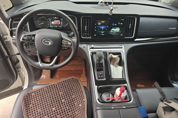 Used GAC Trumpchi M8 2021 Lingxiu Series 390T Deluxe Edition Center Console