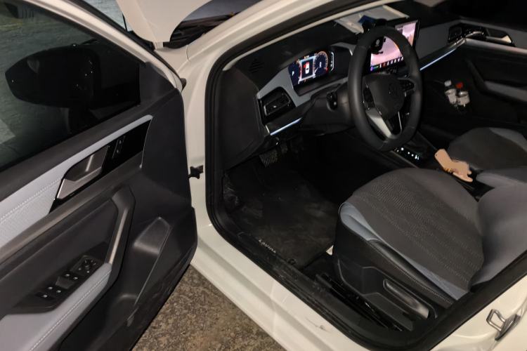 Used Volkswagen Lavida 2024 1.5L Automatic Starry Sky 5 Million Edition
