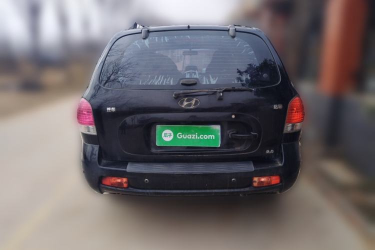 Used Huatai Santa Fe Classic 2012 2.0L Gasoline Manual Two-Wheel Drive Navigation Edition Rear