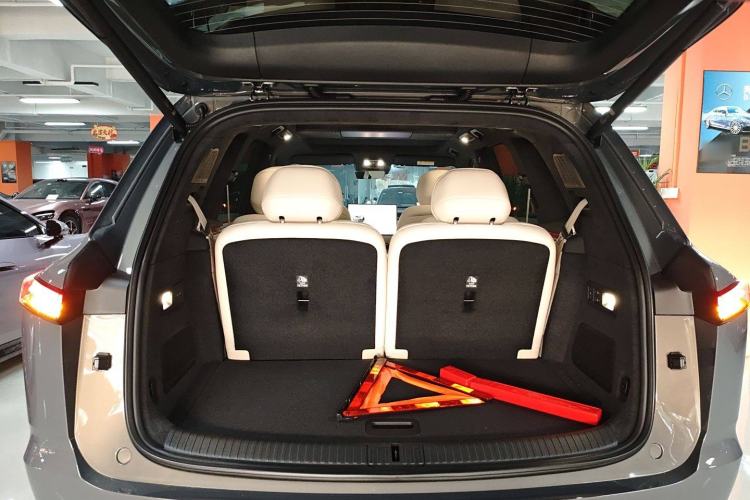 Used ONVO Luxeed L90 2025 Model—Ultra Six-Seater Version