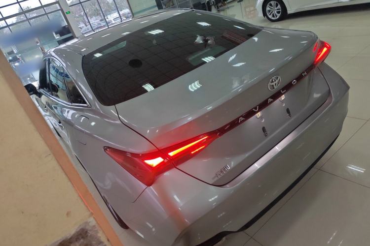 Used Toyota Avalon 2019 2.0L Luxury Edition China VI Standard