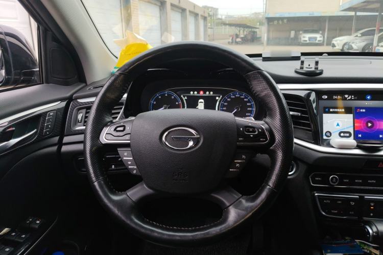 Used GAC Trumpchi GS7 2017 320T Two-Wheel-Drive Luxury Smart Connectivity Model Steering Wheel