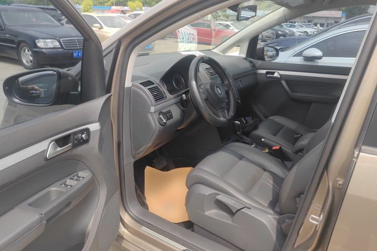 Used Volkswagen Touran 2015 1.4T DSG Comfort Edition 5 Seats Driver Seat