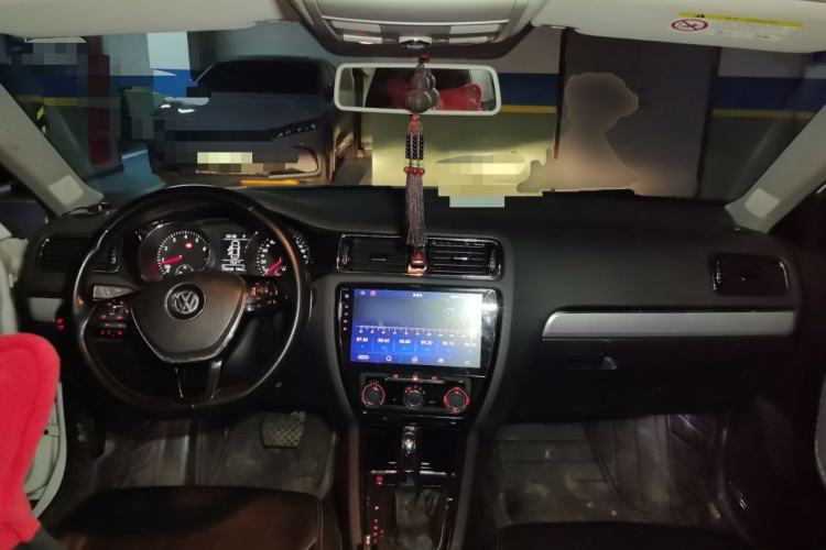 Used Volkswagen Sagitar 2018 280TSI DSG Comfort Model Center Console