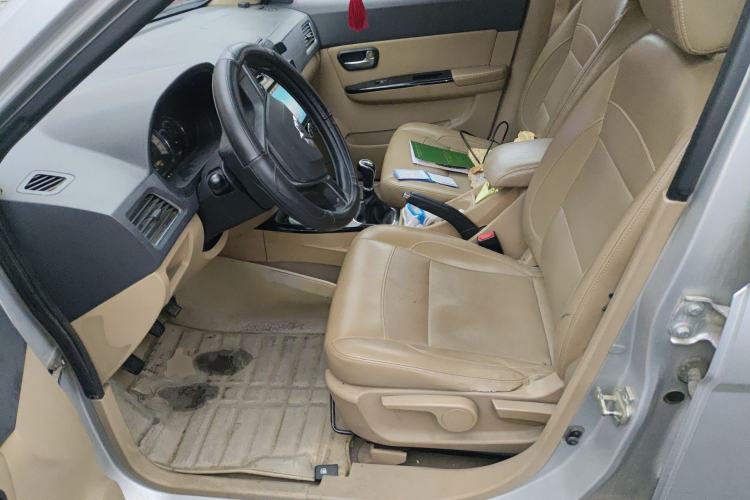 Used Wuling Hongguang 2014 1.5L S Luxury Model Driver Seat