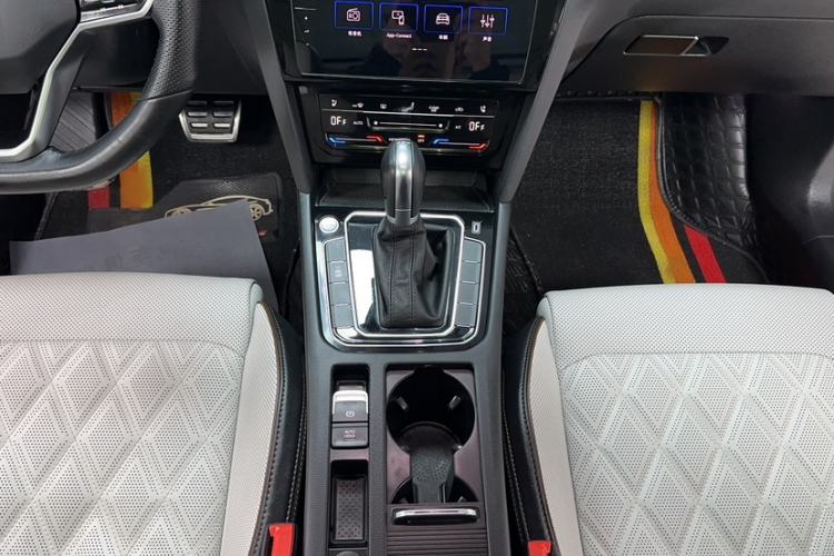 Used Volkswagen Magotan 2023 2 Million Units Commemorative Edition 330TSI DSG Luxury Version
