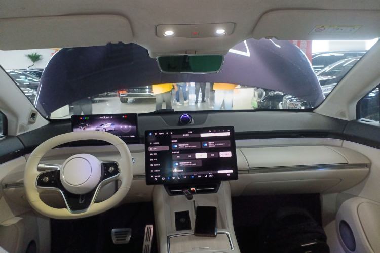 Used Hima Luxeed R7 2024 All-Electric 736 km Ultra
