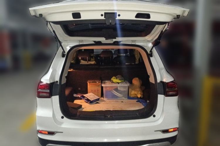 Used Roewe RX5 2018 20T Two-Wheel Drive Automatic Internet Smart Edition
