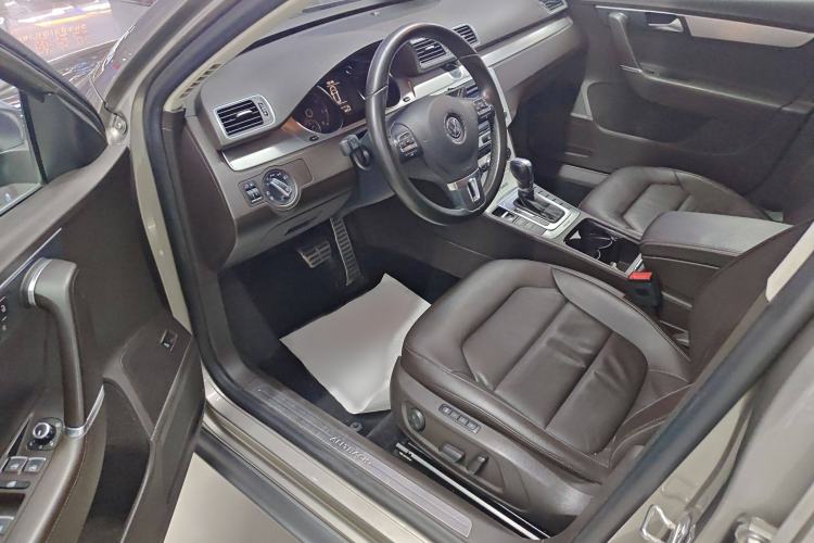 Used Volkswagen Magotan 2012 Travel Edition 2.0 TSI 4x4 Comfort Version
