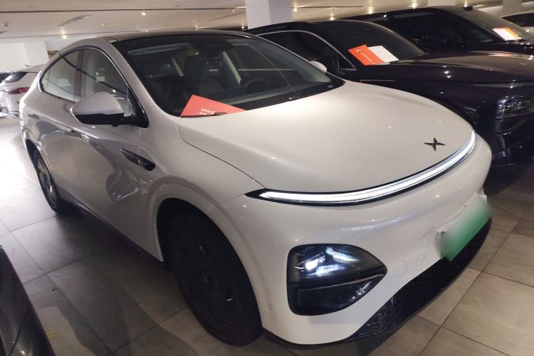 Used XPeng G6 2025 625 Long-Range Max Flagship Edition Front Right 45 Deg