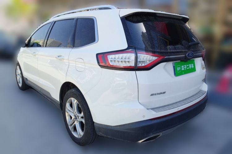 Used Ford Edge 2015 2.0T GTDi Two-Wheel-Drive High-Line Version
