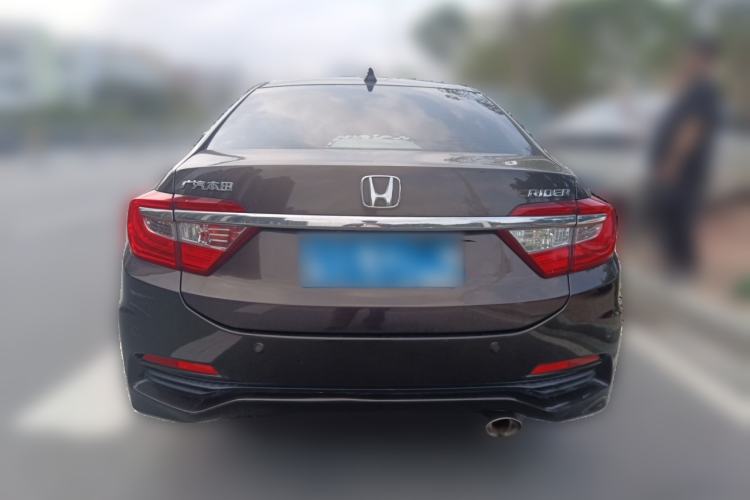 Used Honda Crider 2013 1.8L automatic luxury edition
