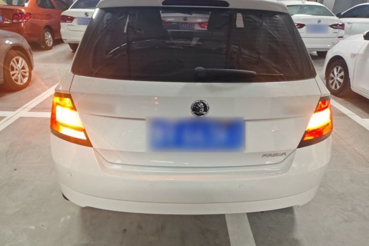 Used Skoda Fabia 2015 1.4L Manual Front-Wheel Drive Model
