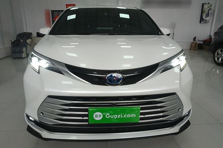 Used Toyota Sienna 2021 2.5L Hybrid Platinum Edition