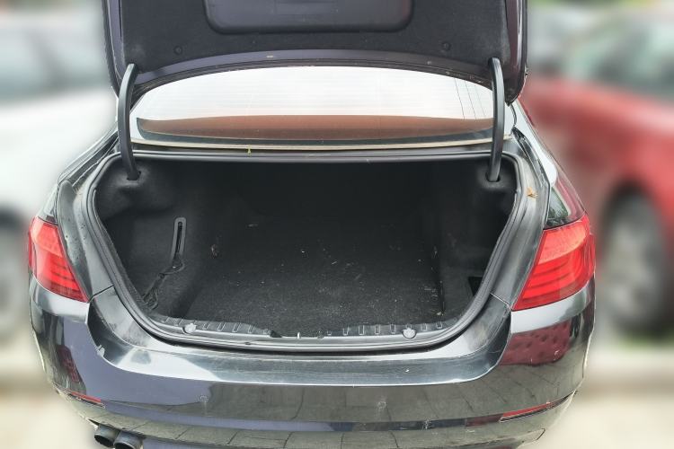 Used BMW 5 Series 2013 520i Elegant Edition Trunk