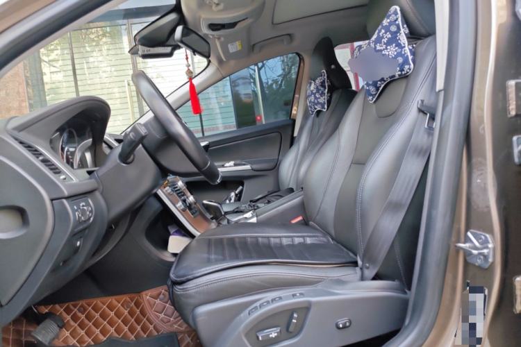 Used Volvo XC60 2017 T5 AWD Smart Upgrade Model
