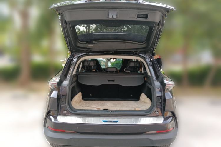 Used NETA U 2022 Pro 400 Comfort Edition Trunk