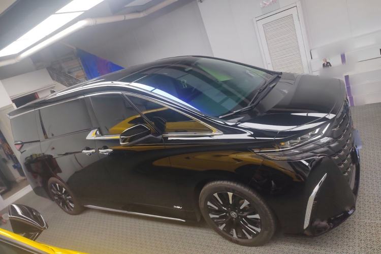 Used Toyota Alphard 2025 Dual-Motor 2.5L Premium Golden Edition
