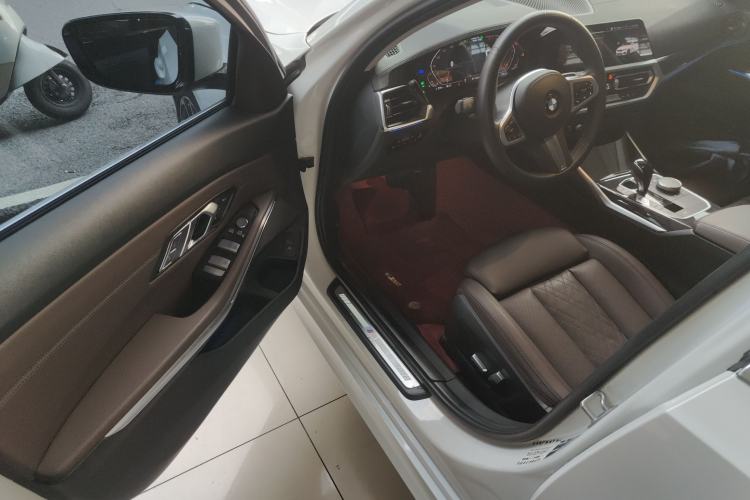 Used BMW 3 Series 2022 Updated 325Li M Sport Package Driver Seat