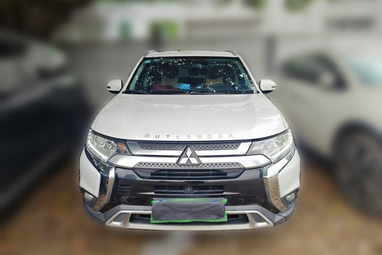 Used Mitsubishi Outlander 2019 2.0L Two-Wheel Drive Comfort Edition 7-Seater China VI Standard