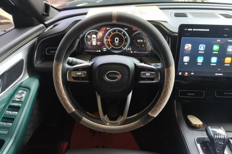 Used GAC Trumpchi GS8 2024 Linghang Series 2.0 TGDI Two-Wheel Drive Luxury Smart Connectivity Version
