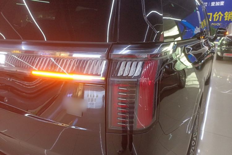 Used Zeekr 009 2024 7-Seater Walk-Through Version Four-Wheel Drive 108 kWh
