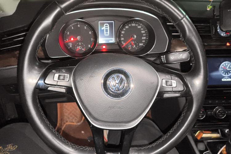 Used Volkswagen Magotan 2018 330TSI DSG Luxury Model