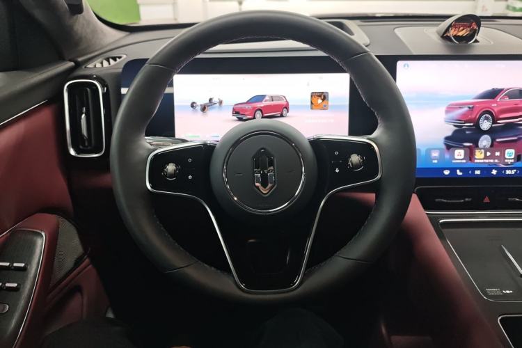 Used Hima AITO M8 2025 Extended-Range Ultra Version 53.4 kWh 5-Seater Edition Steering Wheel