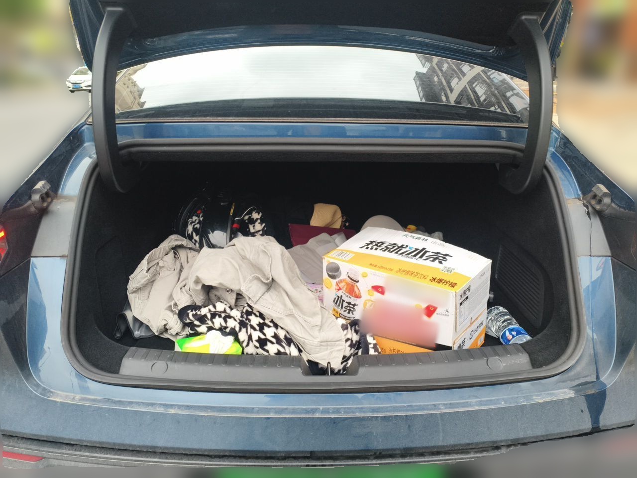 Geely Galaxy 8 2025 130km EM-i Deluxe Edition — снимка 19