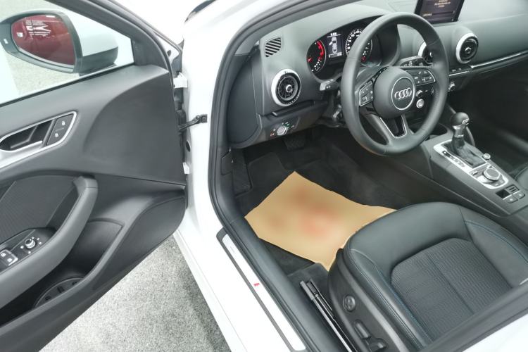 Used Audi A3 2020 Limousine 35 TFSI Fashion Edition China VI Emission Standard Driver Seat