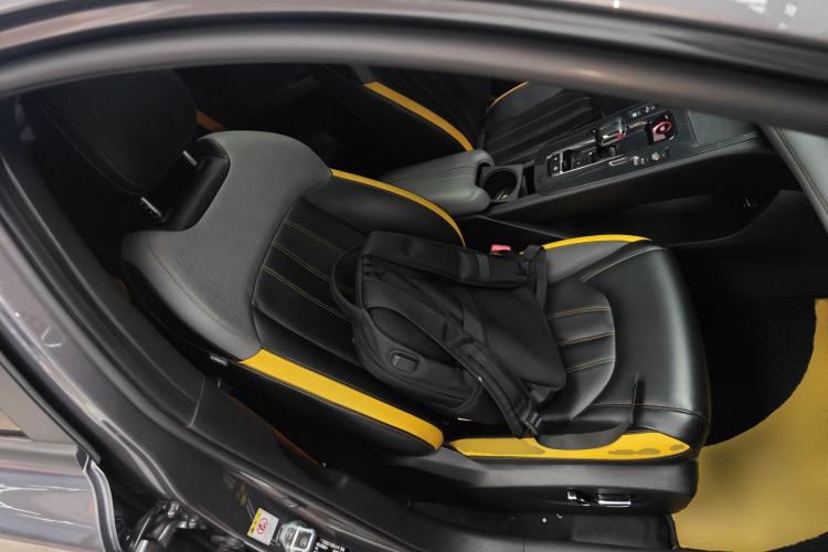 Used GAC Trumpchi EMPOW 2021 270T DCT J16 Version Right Front Seat