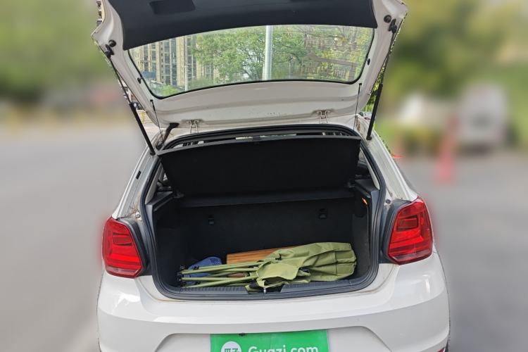 Used Volkswagen Polo 2014 1.4L Manual Fashion Edition Trunk