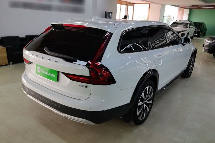 Used Volvo V90 2021 Cross Country B5 AWD Smart Range Edition