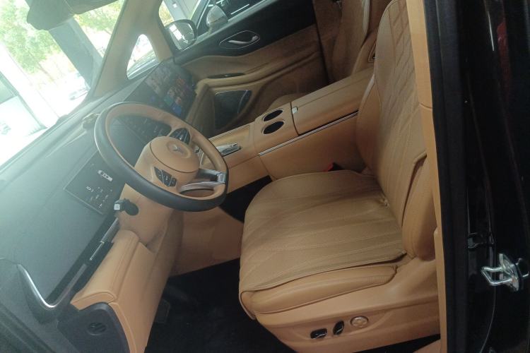 Used VOYAH Dream 2025 PHEV Four-Wheel Drive Prestige Kunpeng Edition
