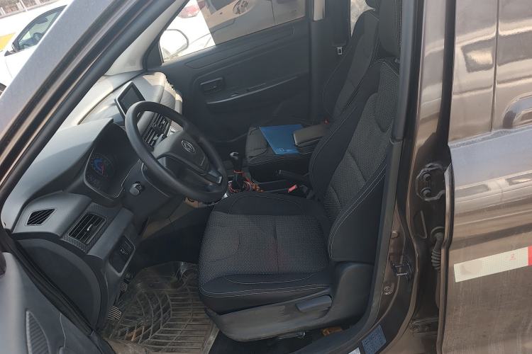 Used Dongfeng Fengon 330 
