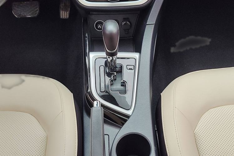 Used Changan Alsvin V7 2016 1.6L Automatic Fun Model China V Standard