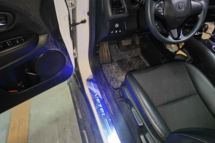 Used Honda Vezel 2020 220 TURBO CVT Luxury Edition Driver Seat