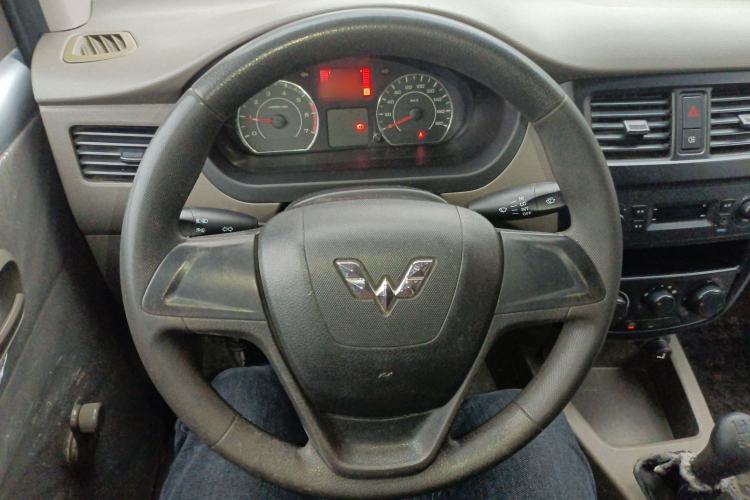 Used Wuling Rongguang V 2019 1.5L Van - Utility Model
