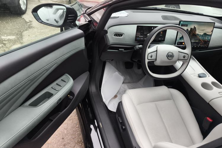 Used Nissan N7 2025 510 Air Driver Seat