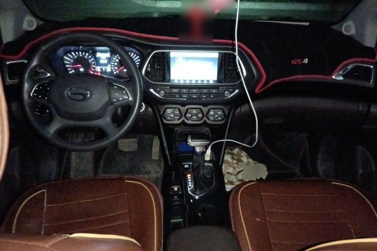 Used GAC Trumpchi GS4 2017 235T Automatic Two-Wheel Drive Luxury Smart Connectivity Version Center Console