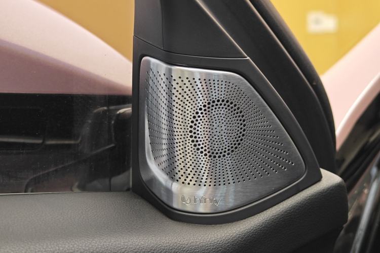 Used Wey VV6 2021 2.0T Two-Wheel Drive Smart Plus Interior 5